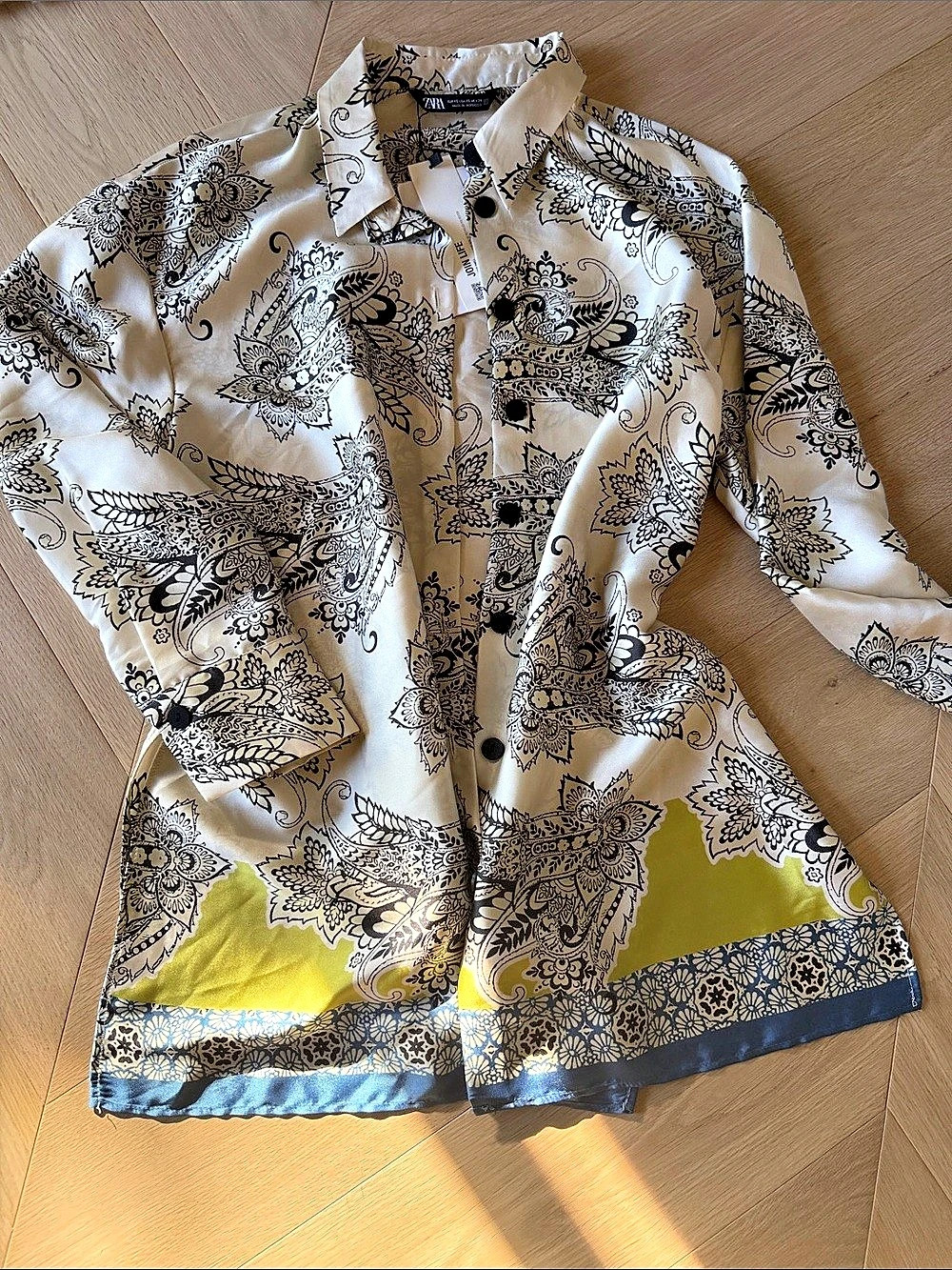 Zara Satin Shirt Paisley in Cream & Blue Size XS NWT